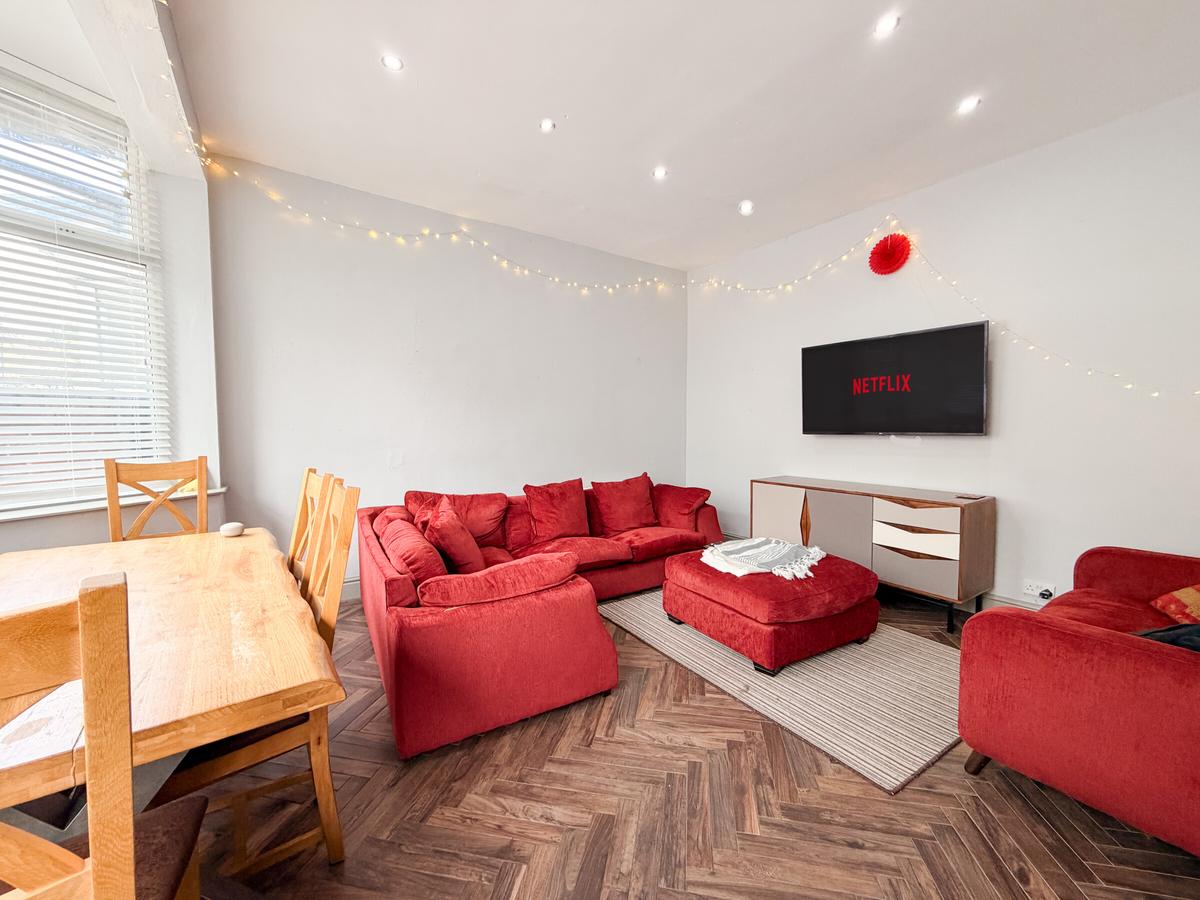 6 bedroom house on Crookesmoor Road, Crookesmoor, Sheffield