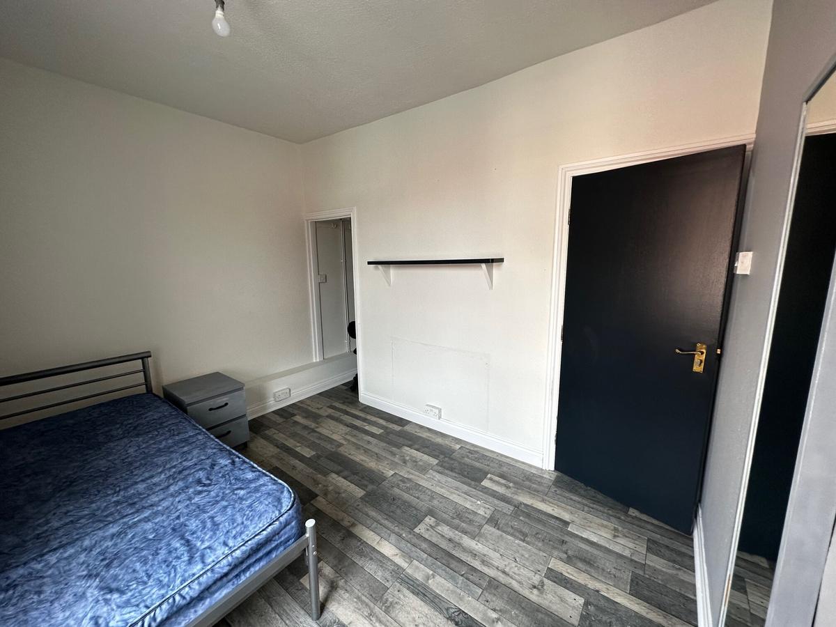 5 bedroom house for rent Hessle Mount, Leeds, LS6 1EP UniHomes