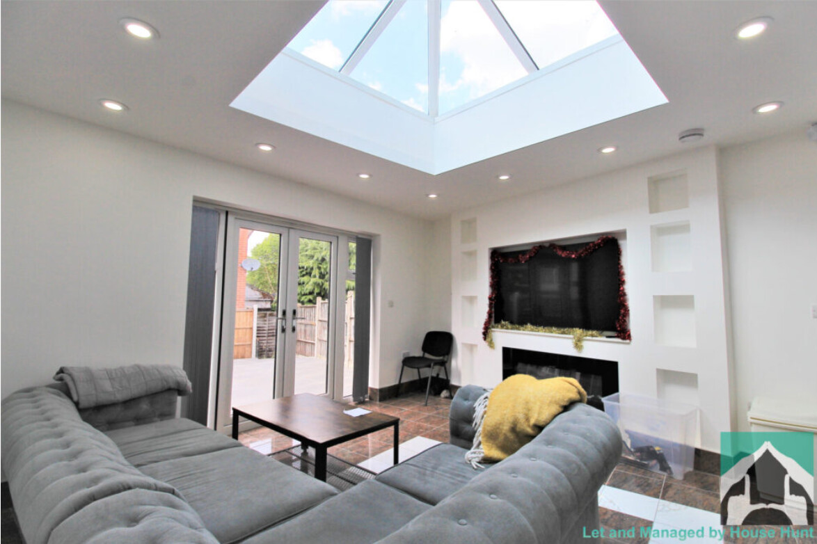 6 bedroom house on Raddlebarn Road, Selly Oak, Birmingham