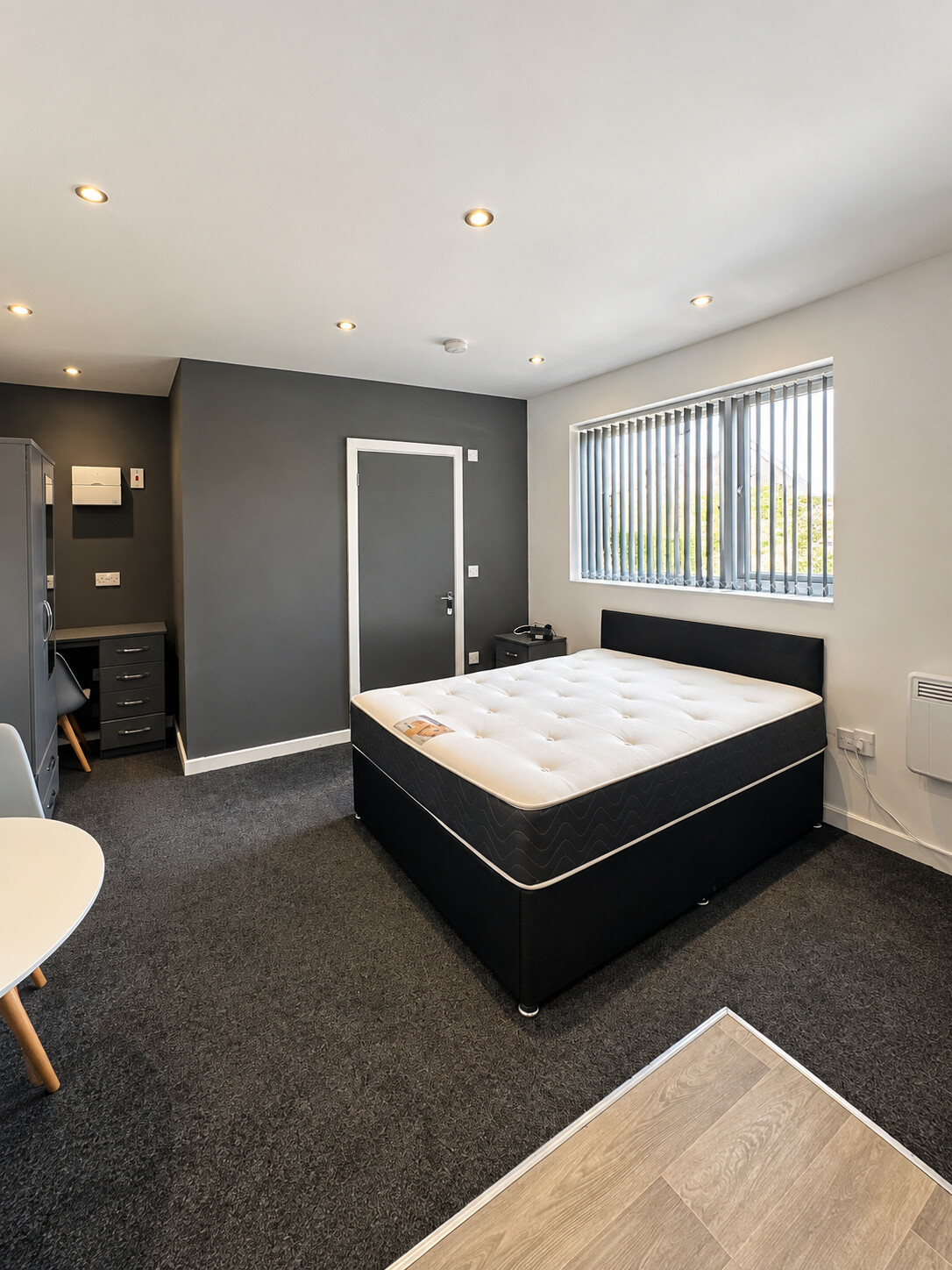 1 bedroom apartment on Walter Road, Uplands, Swansea