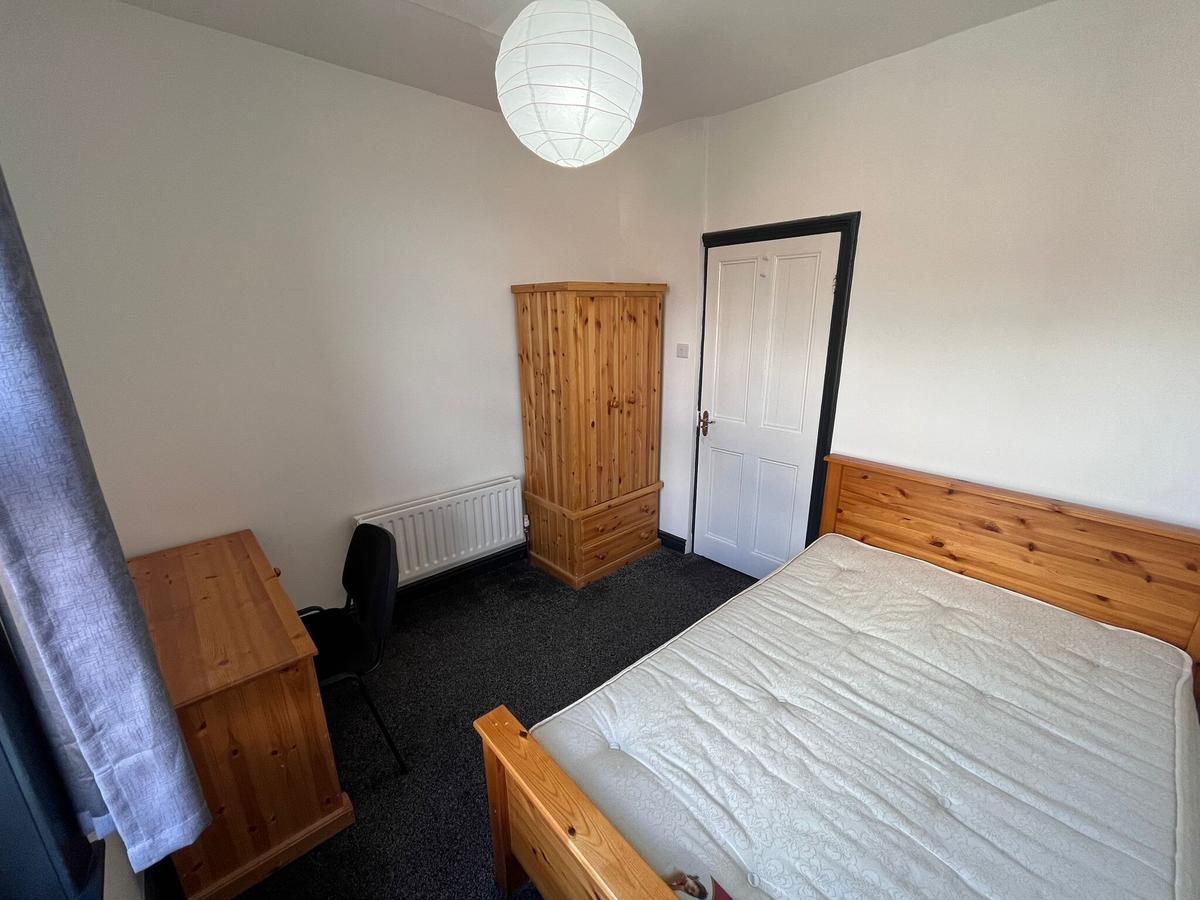 5 bedroom house for rent Brudenell Street, Leeds, LS6 1HJ UniHomes