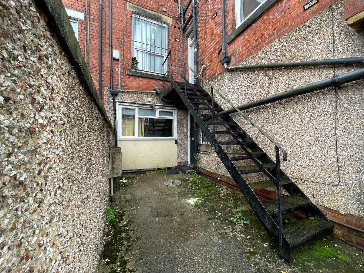 2 bedroom apartment for rent Royal Park Terrace, Leeds, LS6 1EX UniHomes