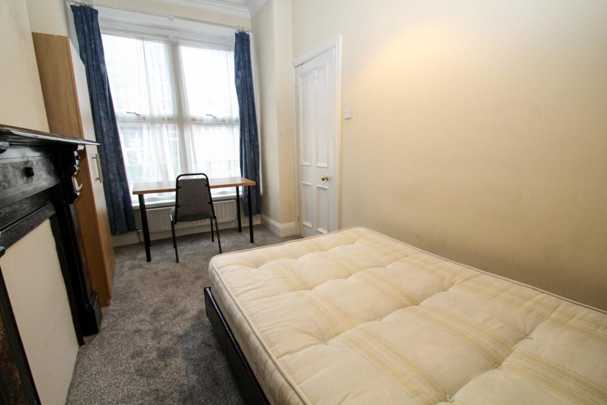 4 bedroom house for rent Hessle Terrace, Leeds, LS6 1EQ UniHomes