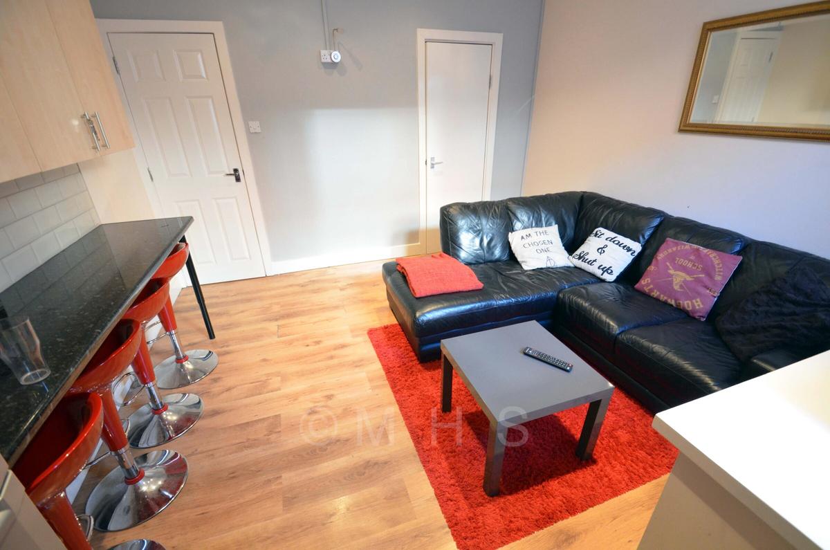 6 bedroom house for rent Hartley Grove, Leeds, LS6 2LD UniHomes