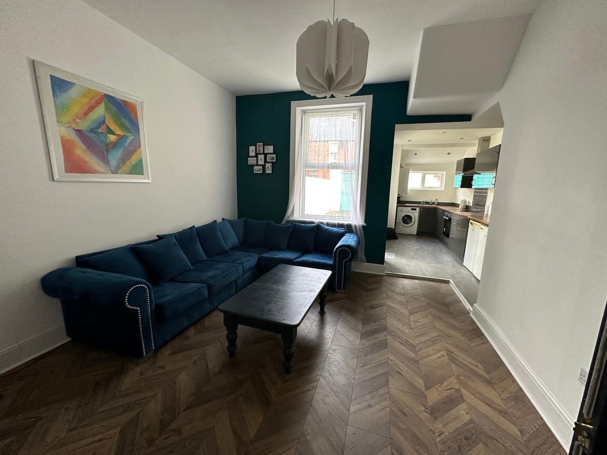 6 bedroom house for rent Cardigan Terrace, Newcastle, NE6 5NU UniHomes