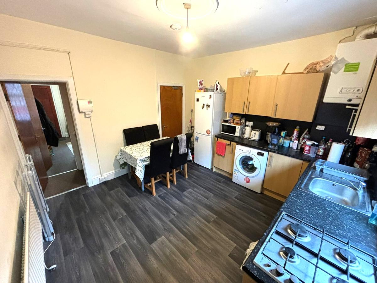 4 bedroom house for rent Welton Grove, Leeds, LS6 1ES UniHomes