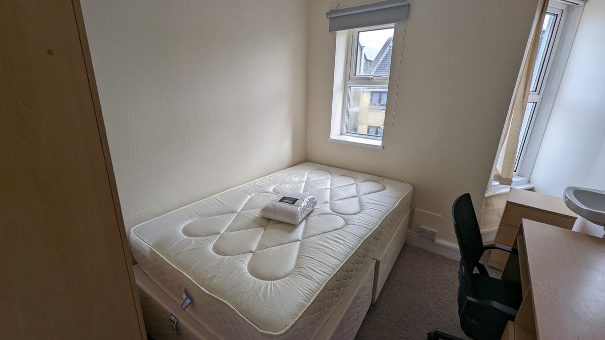 6 bedroom house for rent Triangle North, Bath, BA2 3JB UniHomes