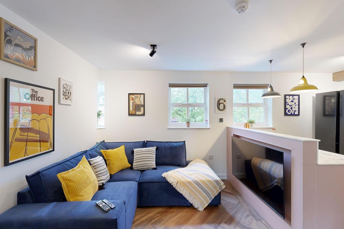 5 bedroom apartment on Holland Drive, City Centre, Newcastle