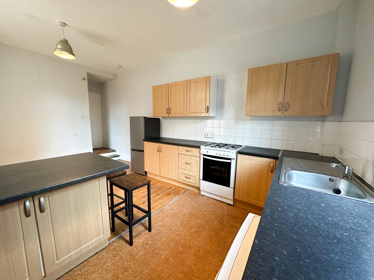 4 bedroom house for rent Gainsborough Grove, Newcastle, NE4 5PJ UniHomes