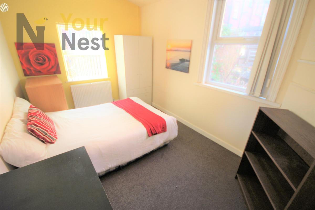 3 bedroom apartment for rent Headingley Avenue, Leeds, LS6 3EP UniHomes