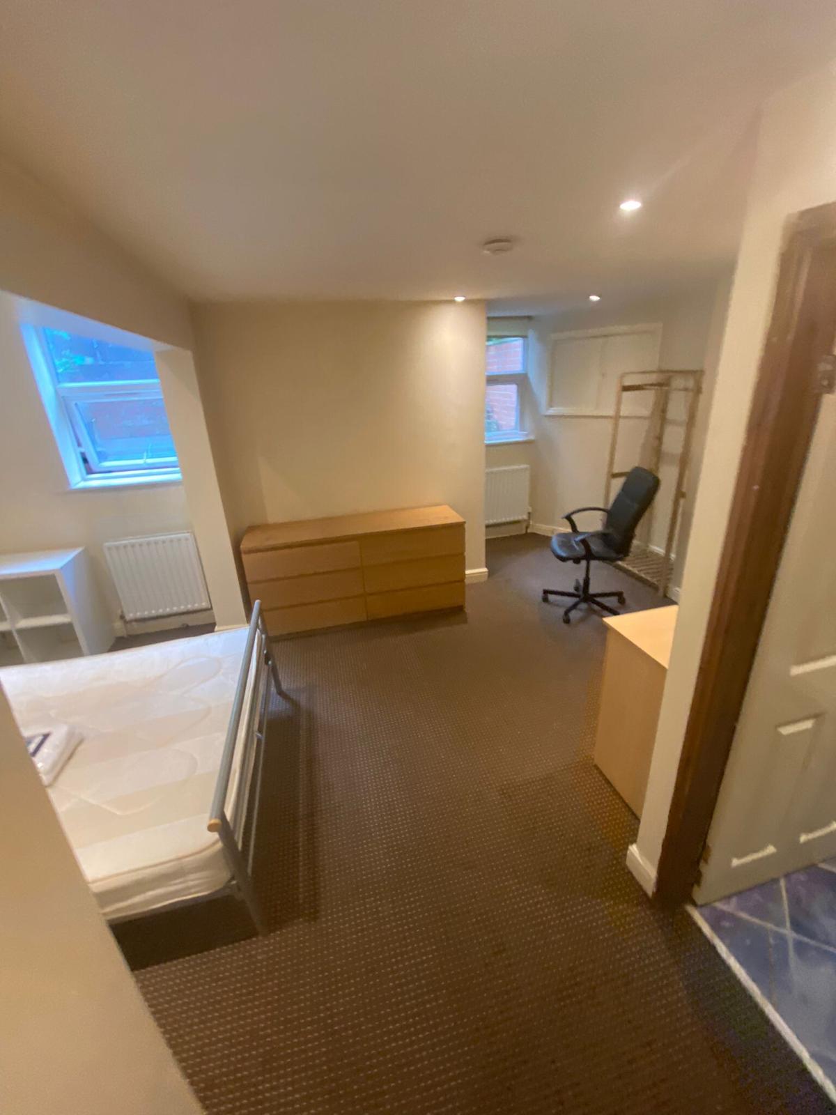 3 bedroom house for rent Talbot Avenue, Leeds, LS4 2PG UniHomes