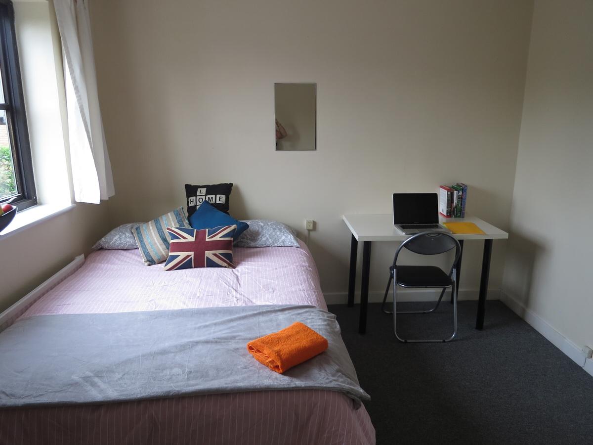 3 bedroom house for rent Meadow Close, Nottingham, NG2 3HZ UniHomes