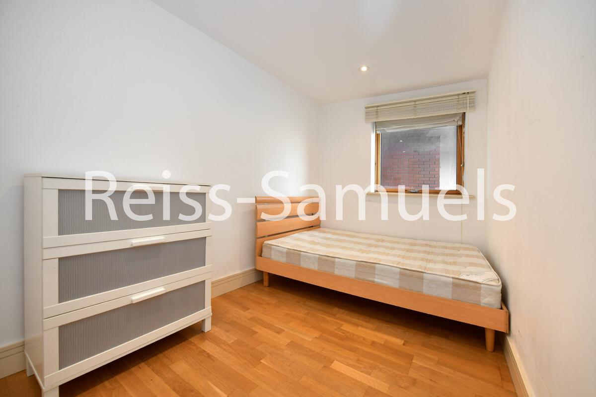 3 bedroom house for rent Newton Place, London, E14 3TT UniHomes
