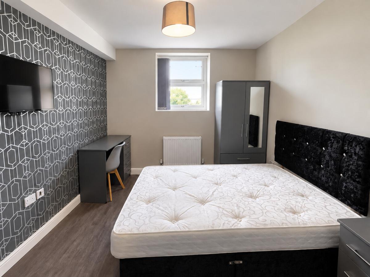 1 bedroom apartment on King Edward's Road, Brynmill, Swansea