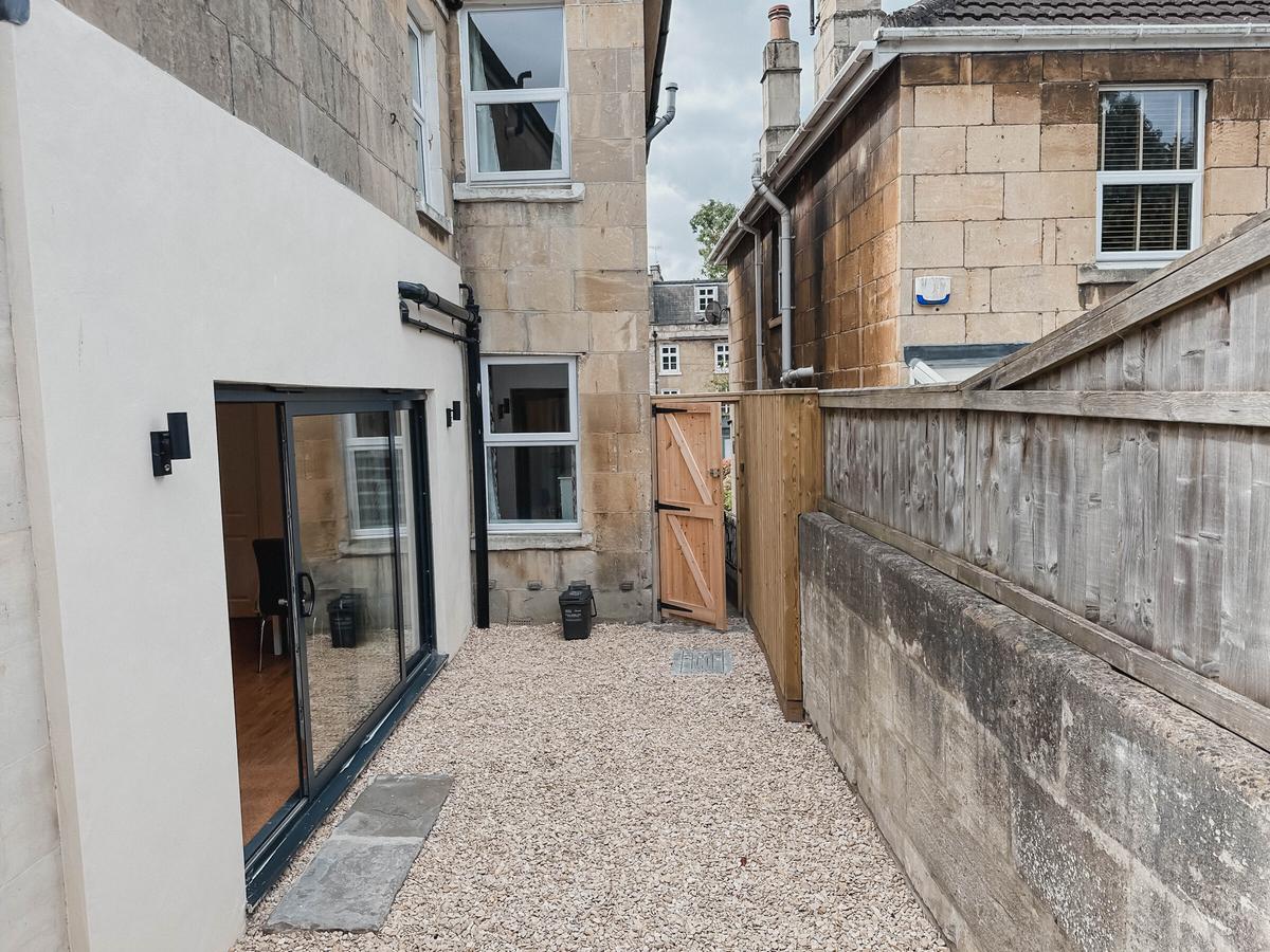 5 bedroom house for rent Crescent Gardens, Bath, BA1 2NB UniHomes