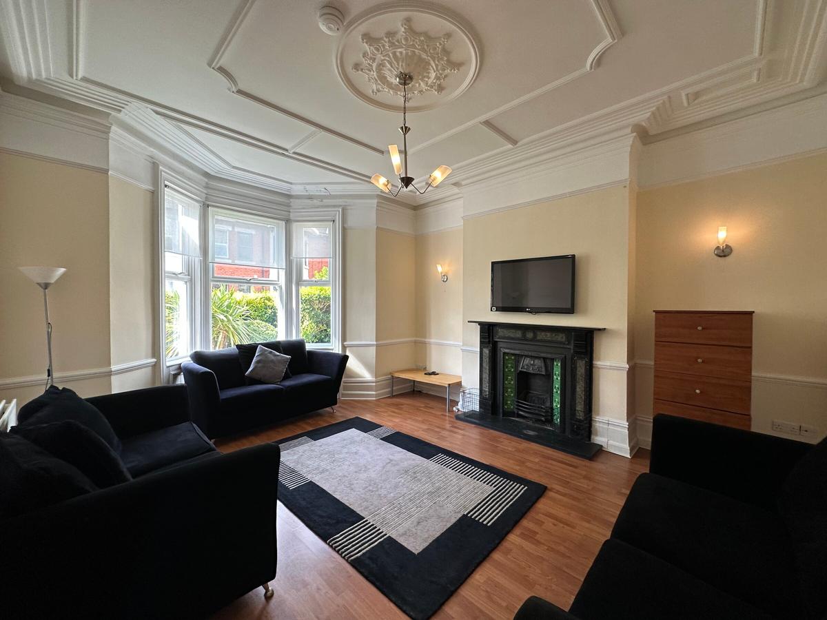 8 bedroom house on Cavendish Place, Jesmond, Newcastle