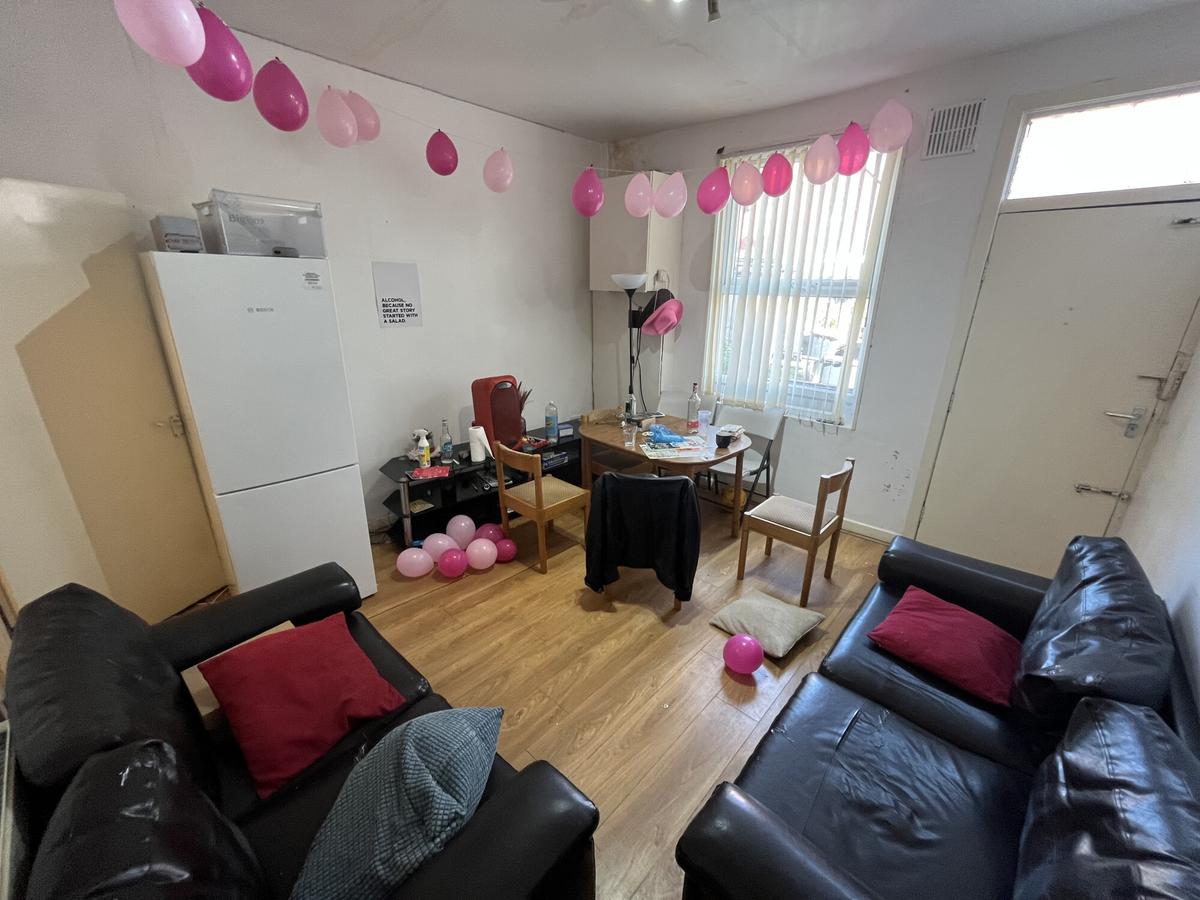 5 bedroom house for rent Hessle View, Leeds, LS6 1ER UniHomes