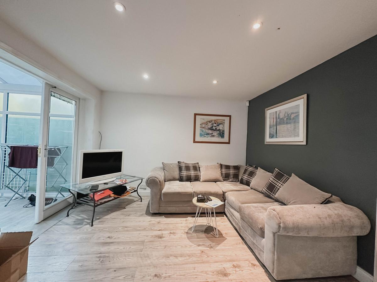 6 bedroom house for rent Entry Hill Park, Bath, BA2 5LU UniHomes