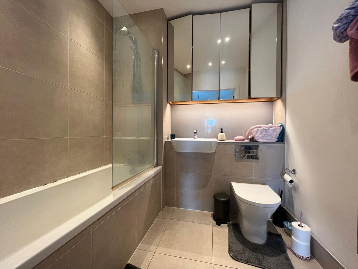 1 bedroom apartment for rent 26 Arniston Way London, E14 0QQ | UniHomes