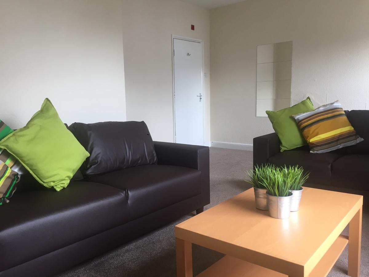 3 bedroom house on Wellington Terrace, Lenton, Nottingham