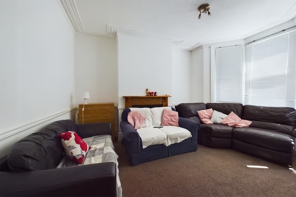 4 bedroom house for rent Kenilworth Road, Southampton, SO15 2GD UniHomes