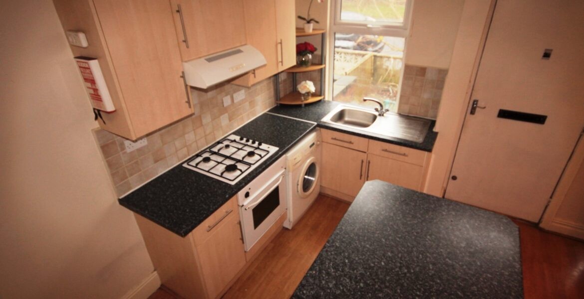 3 bedroom house for rent Talbot Avenue, Leeds, LS4 2PG UniHomes