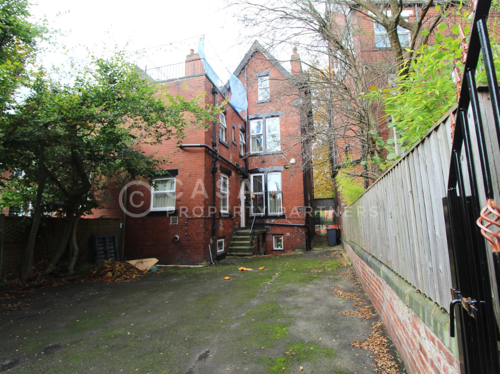 10 bedroom house for rent Kirkstall Lane, Leeds, LS6 3DP UniHomes