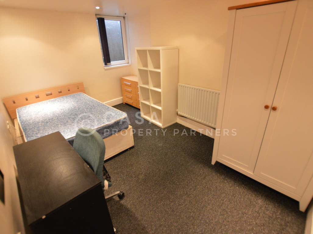 8 bedroom house for rent Hessle Place, Leeds, LS6 1EU UniHomes