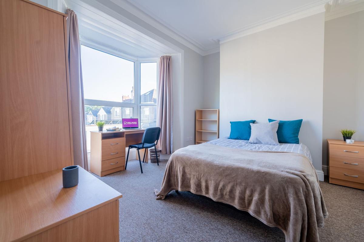 5 bedroom house on Windsor Street, Uplands, Swansea