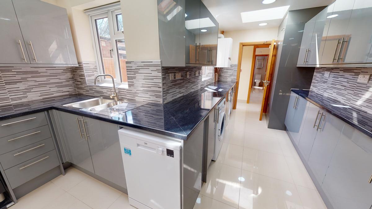 6 bedroom house for rent Hubert Road Birmingham, B29 6ER UniHomes