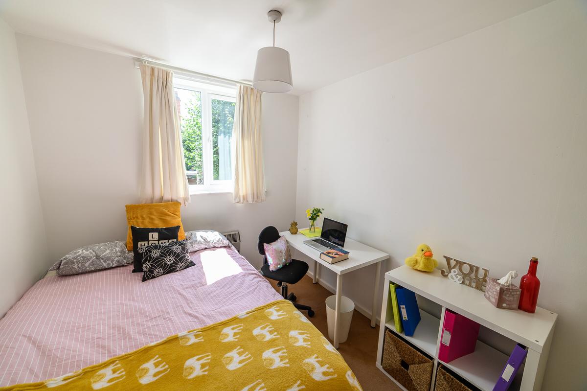 3 bedroom house for rent Churchview Court, North Road Nottingham, NG2 ...