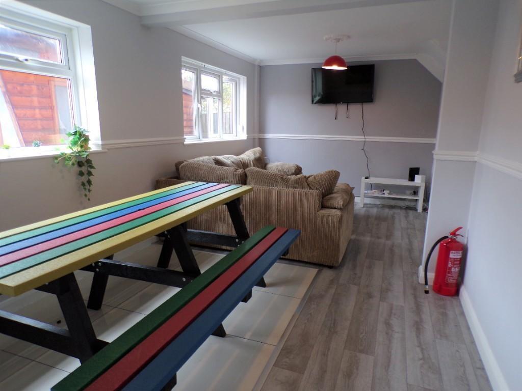 7 bedroom house for rent Grenville Road Portsmouth, PO4 0EA UniHomes