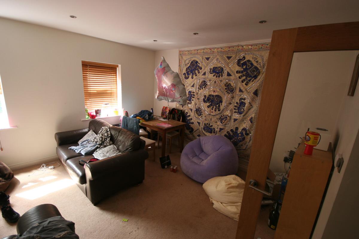 2 bedroom apartment for rent 21 Cottage Road, Leeds, LS6 4DD UniHomes