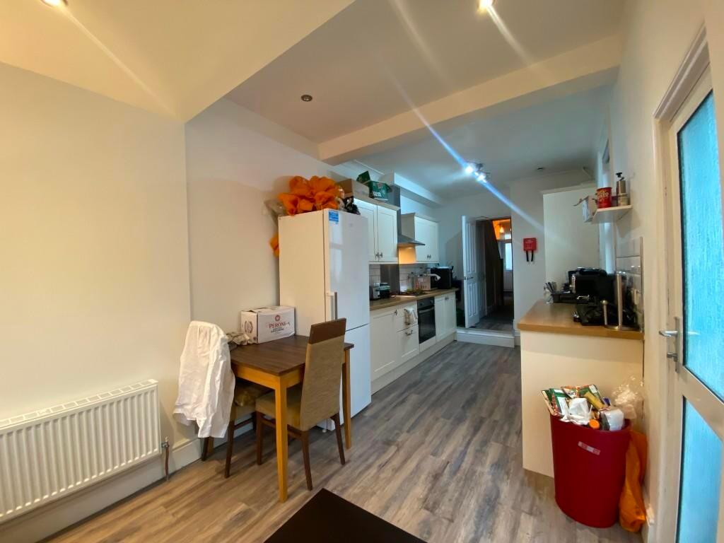 5 bedroom house for rent Chatsworth Road Bristol, BS4 3EY UniHomes