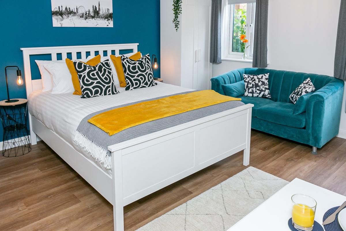 1 bedroom apartment on Walsingham Close, Hatfield, Hertfordshire