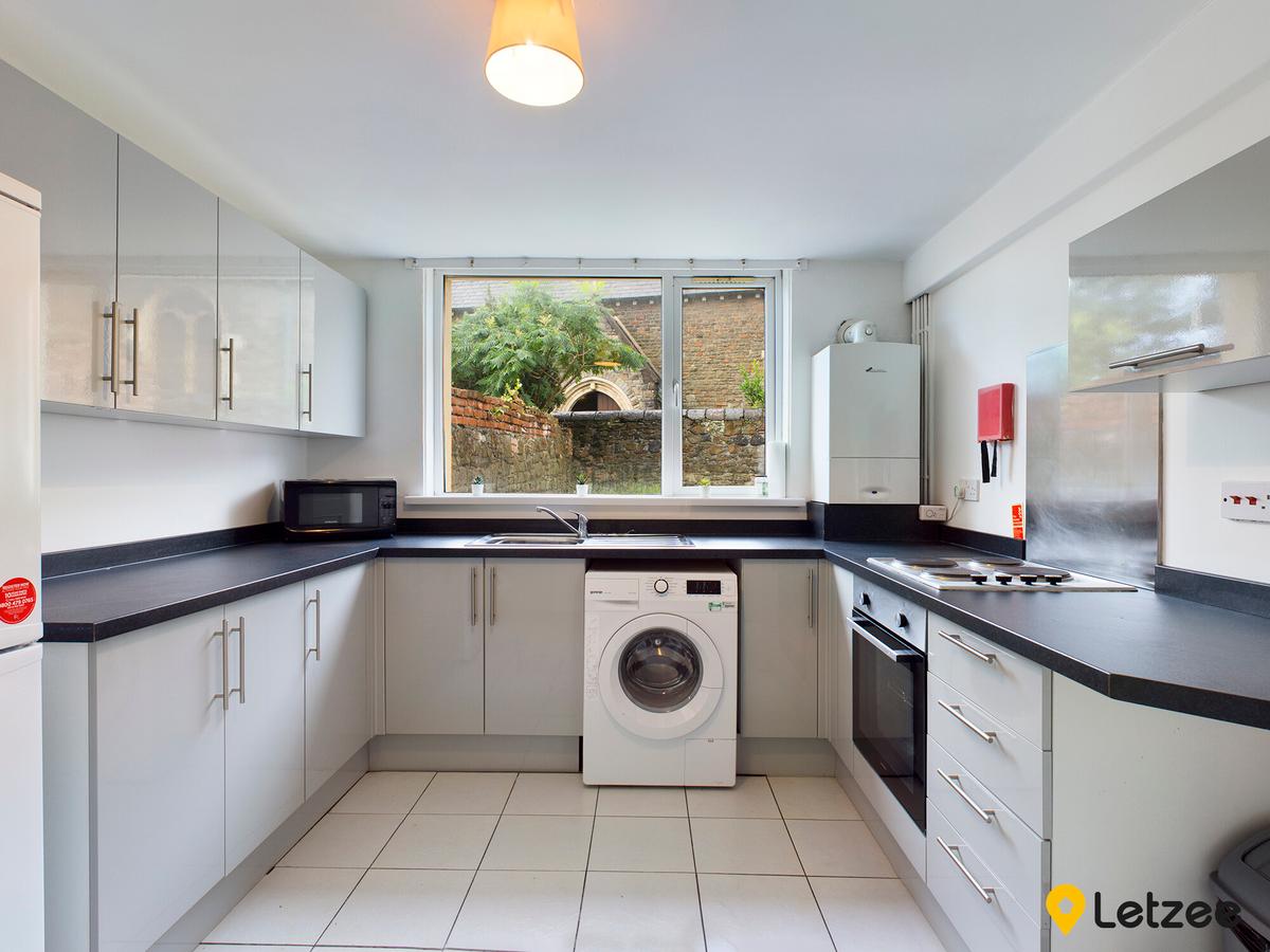 8 bedroom house for rent Argyle Street, Swansea, SA1 3TA UniHomes