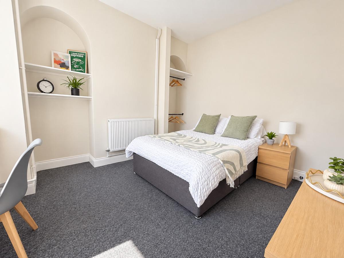 4 bedroom house on Danygraig Road, Port Tennant, Swansea
