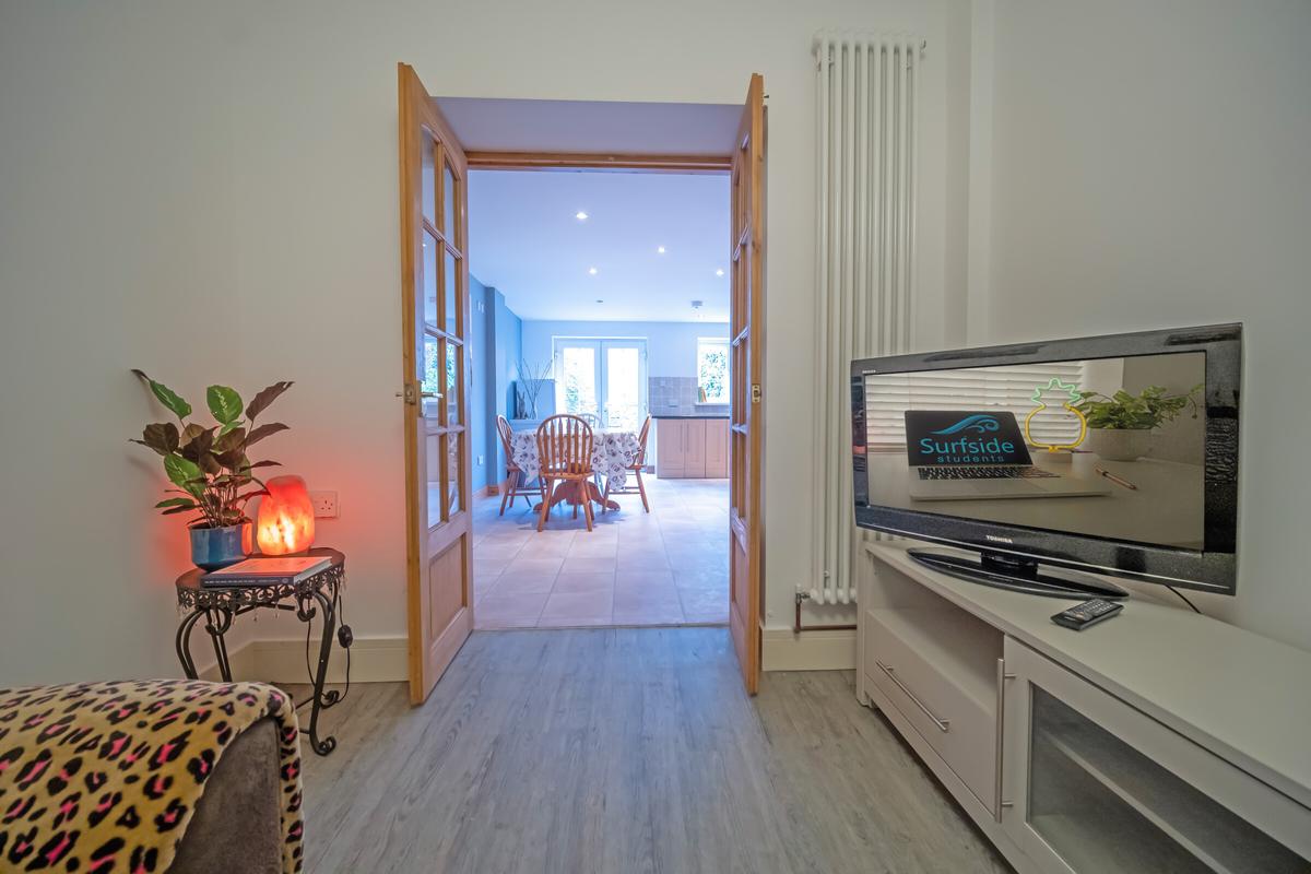 4 bedroom house for rent Western Street, Swansea, SA1 3JS UniHomes