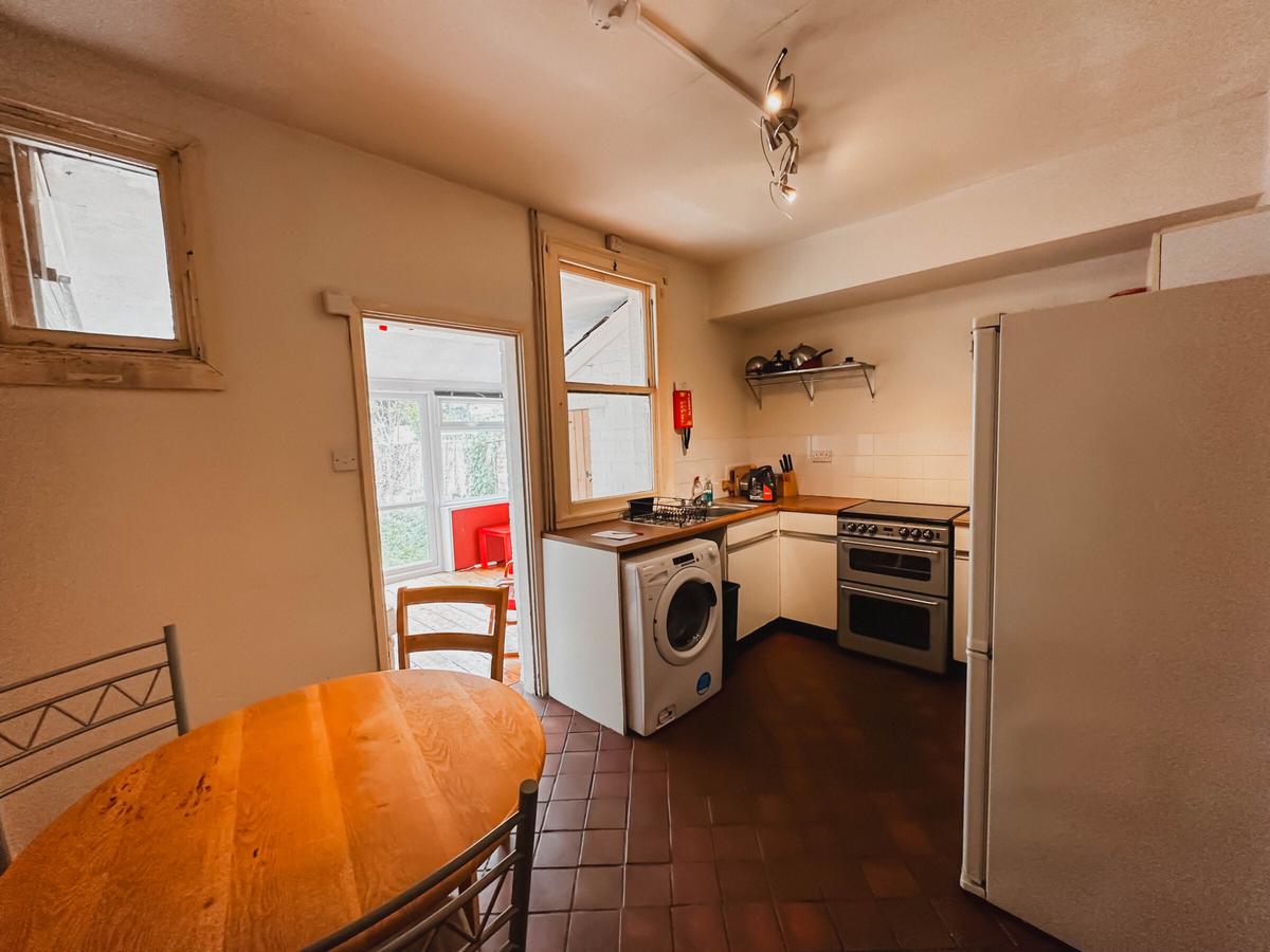 3 bedroom house for rent Excelsior Street, Bath, BA2 4JB UniHomes