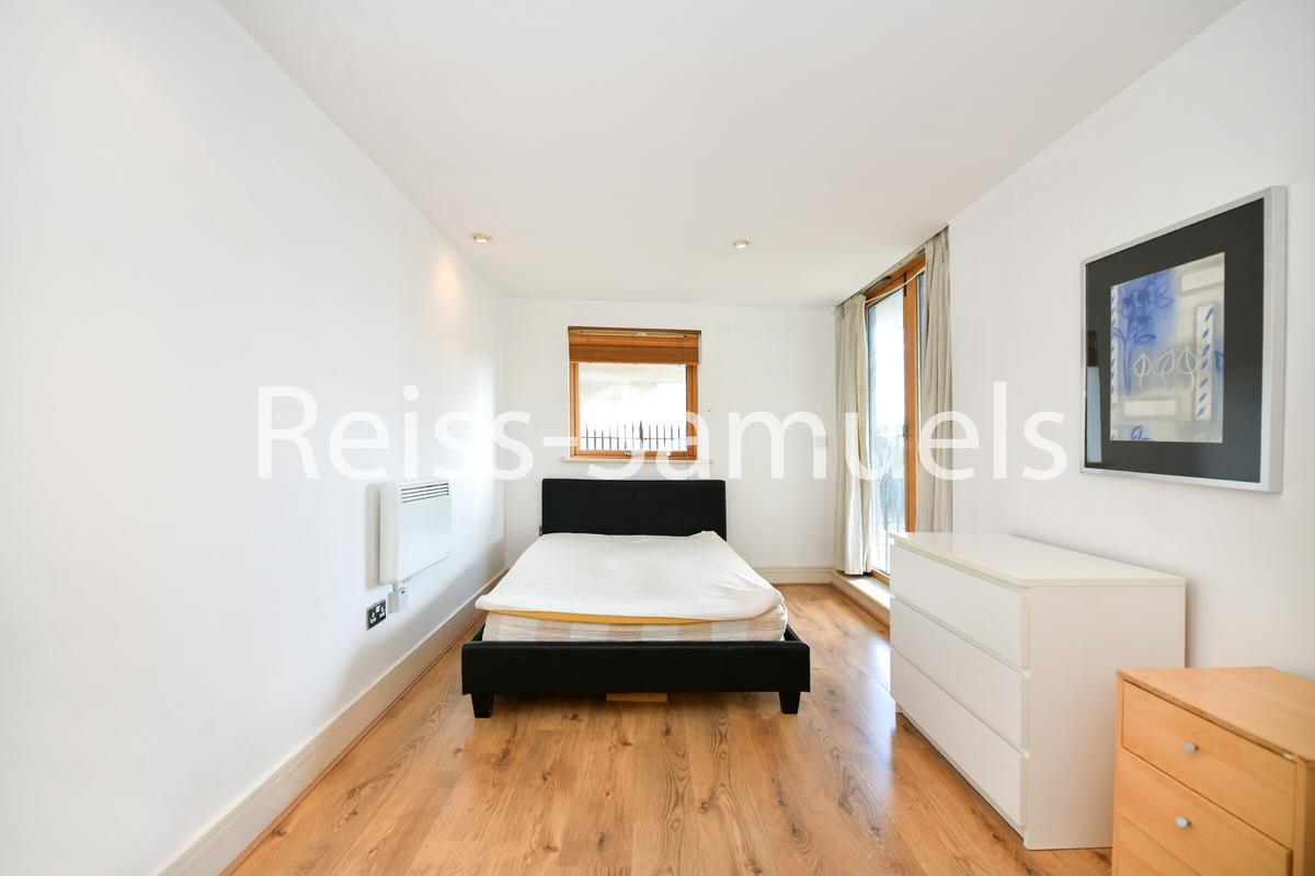 3 bedroom apartment for rent Newton Place, London, E14 3TT UniHomes