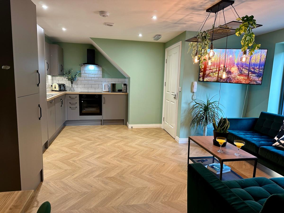 5 bedroom house for rent Crookesmoor Road, Sheffield, S6 3FR UniHomes