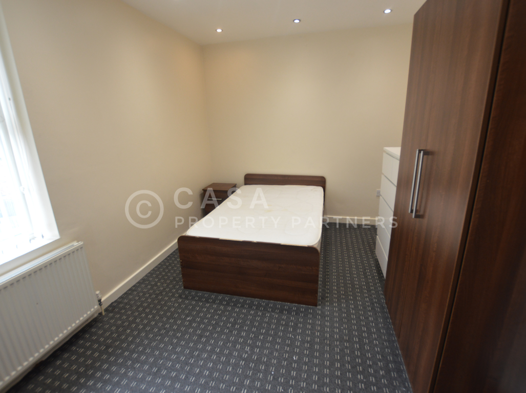 6 bedroom house for rent Hessle Mount, Leeds, LS6 1EP UniHomes