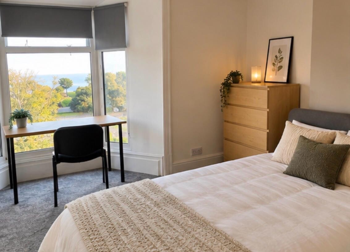 10 bedroom house on Bryn Road, Brynmill, Swansea
