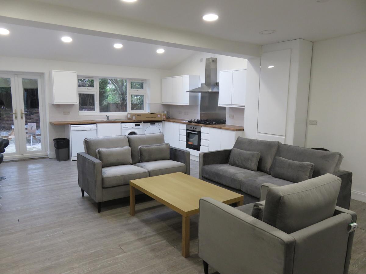 6 bedroom house for rent Derby Road, Nottingham, NG7 2DZ UniHomes