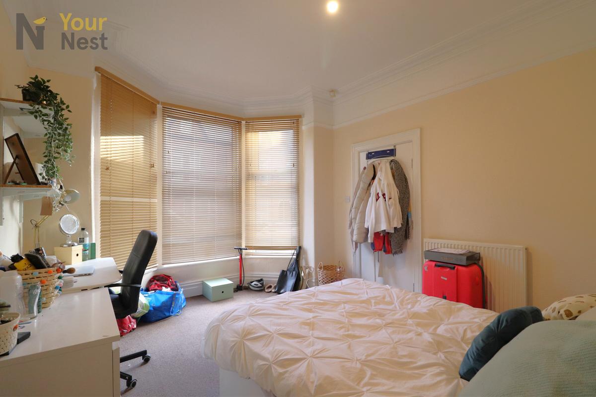 5 bedroom house for rent Blandford Gardens Leeds, LS2 9AL UniHomes