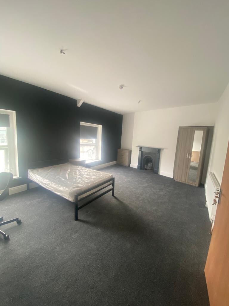 6 bedroom house for rent Bryn Road, Swansea, SA2 0AS UniHomes