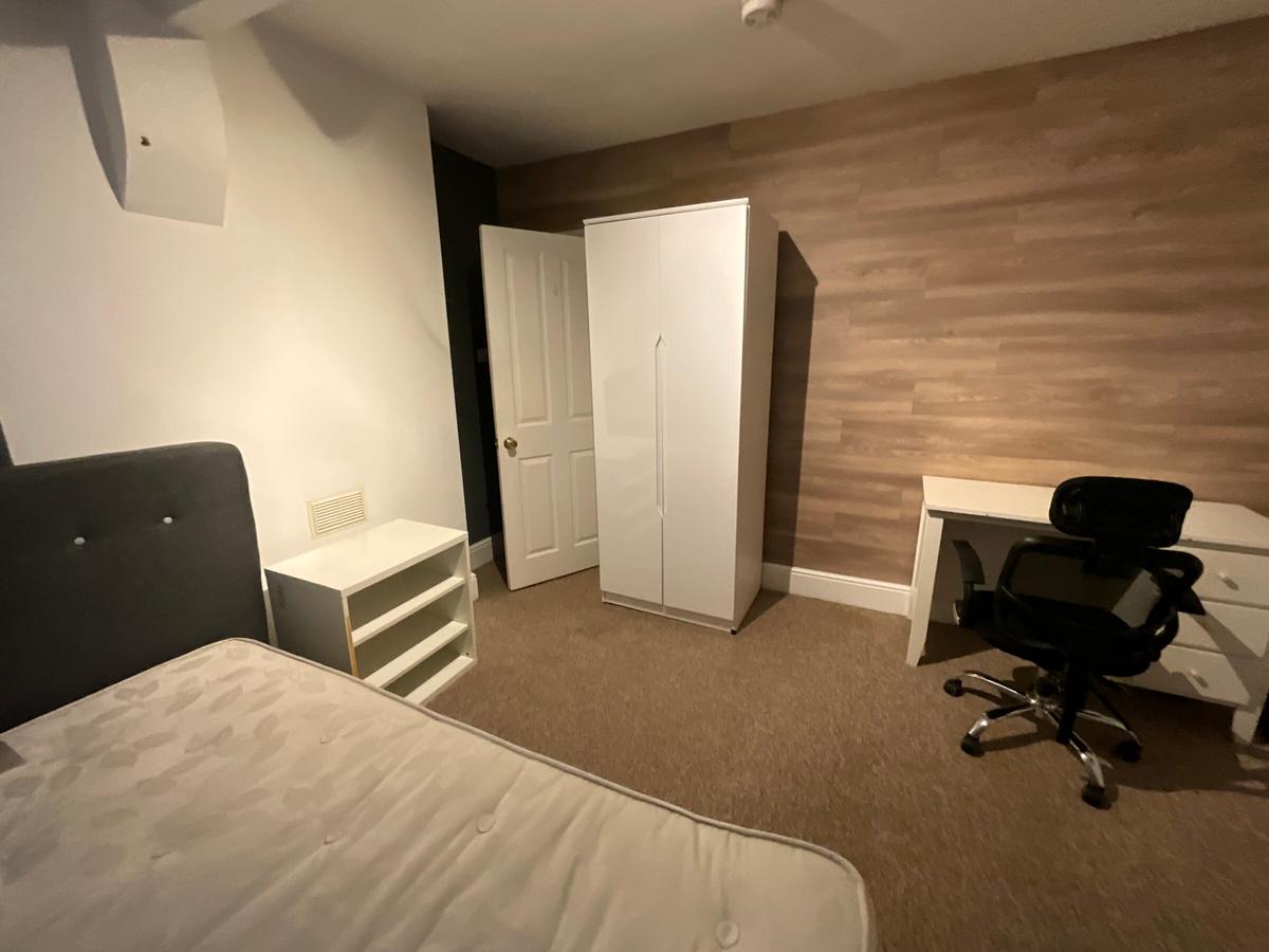 5 bedroom house for rent Albert Grove, Nottingham, NG7 1PB UniHomes