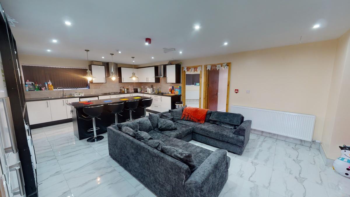 9 bedroom house on Hubert Croft, Selly Oak, Birmingham