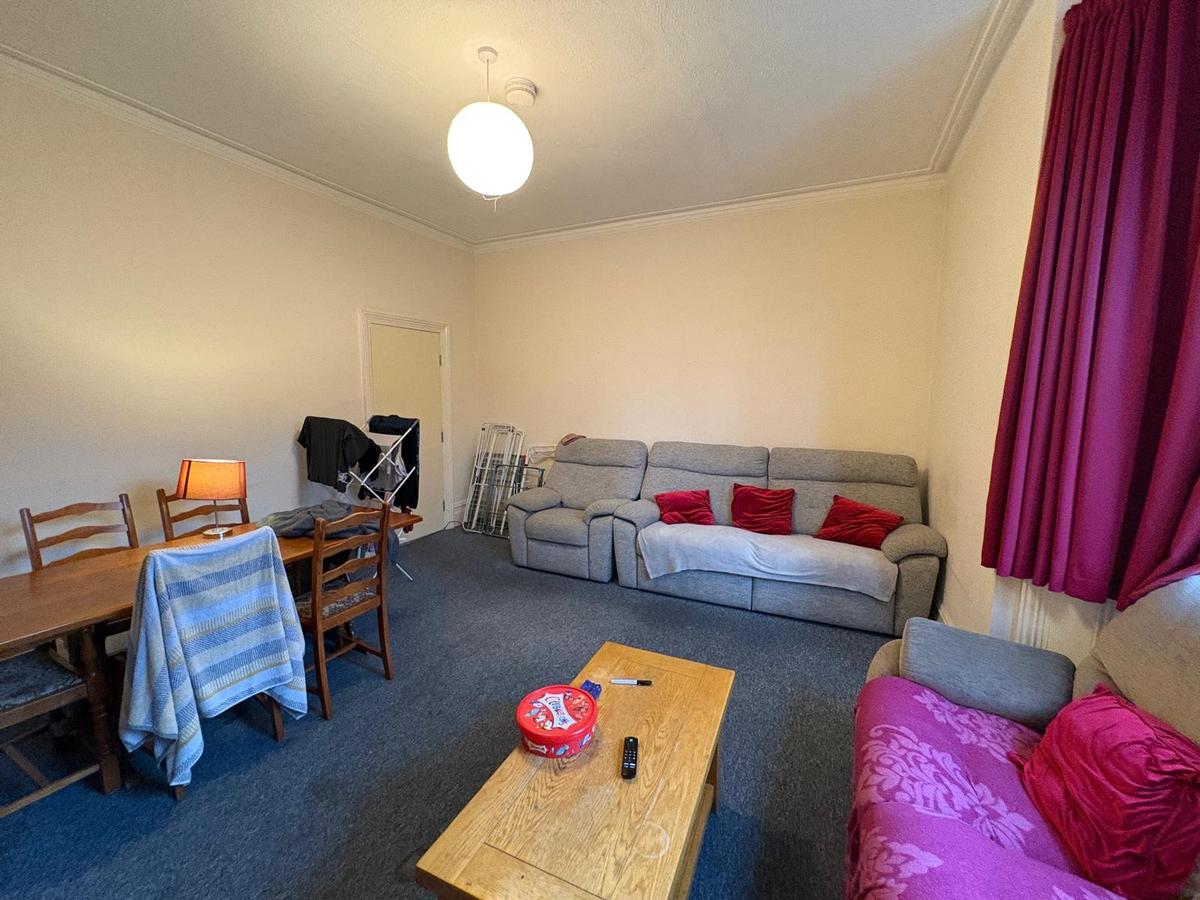 4 bedroom apartment on Preston Road, Preston, Brighton