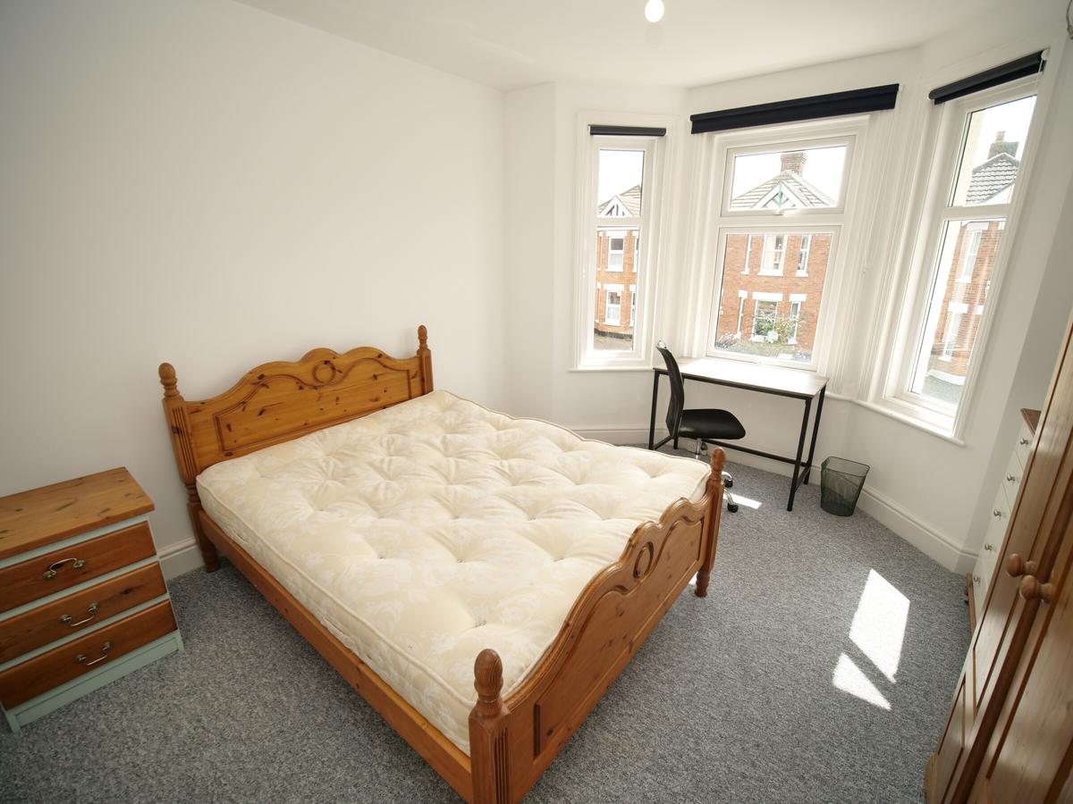 5 bedroom house for rent Shelbourne Road, Bournemouth, BH8 8RA UniHomes